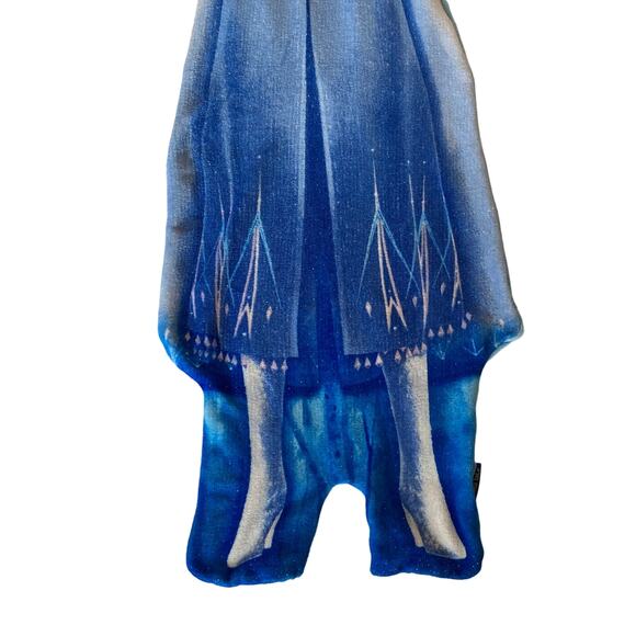Disney “Frozen” Elsa Fleece Blankie Tails - Picture 2 of 6